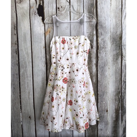 BB Dakota Dresses & Skirts - BB Dakota Floral Mesh Detail Dress